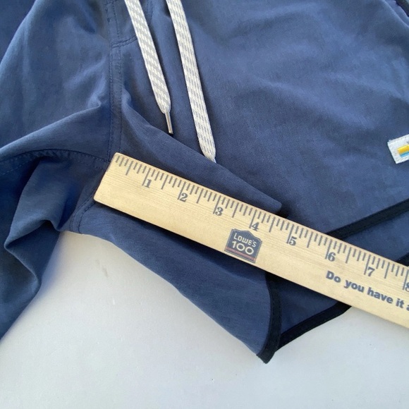 Sold Banks Short Patch Logo Men's Sz Small Hybrid Performance Unlined 5” Inseam - Picture 5 of 12